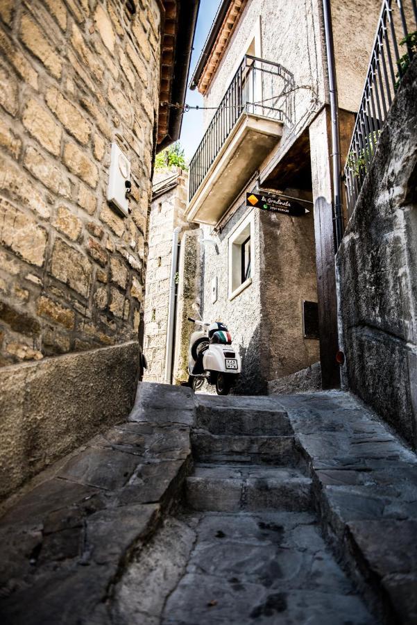 La Gradinata B&B Castelmezzano Eksteriør billede